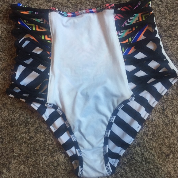 PINK Victoria’s Secret High waisted Bikini set with top sz small C cup - Picture 5 of 8